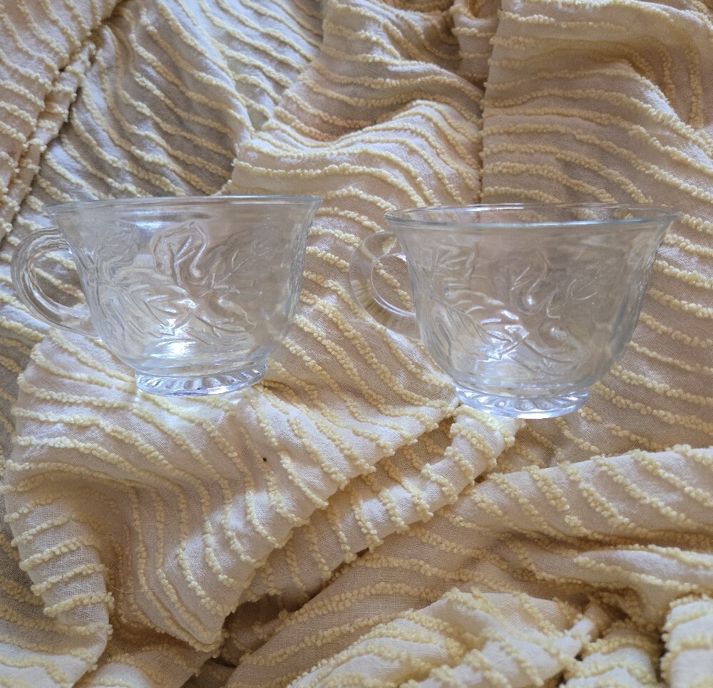 Clear Embossed Glass Teacup Set - Clear (Set of 2) - Picture 2 of 6